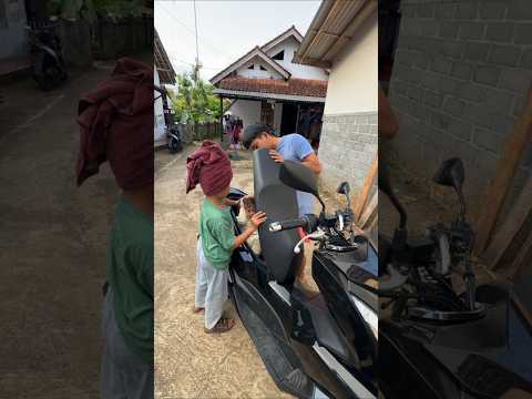 MANG UNI BAWA ORANG DI MASUKIN KE BOK MOTOR BIAR CUKUP thumbnail