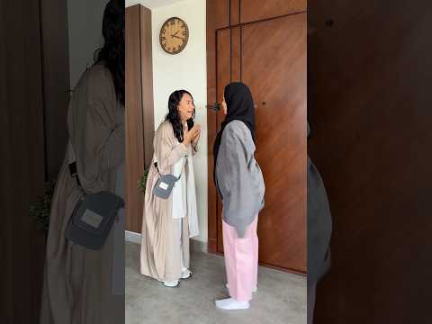 لمن تنسي شنطتك عند صحبتك وتطلبي منها تجيبها #fyp #viral #اكسبلور #ترند #السعودية thumbnail