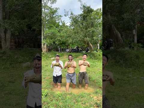 Stay Clean in the Forest: Easy Gear Cleaning Tips##ForestHiking #survivalskills#Useful tips thumbnail