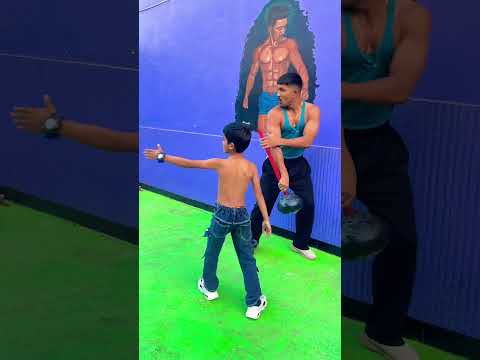 Dumbbell tod diya bhai ne.?? #shortvideo #funnyvideo #funnyshorts #comedyvideos #funny thumbnail