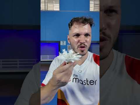 Quand l'adversaire ne veut pas changer le volant au badminton thumbnail