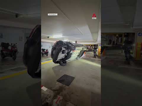 Car flips over in Woodlands HDB car park thumbnail