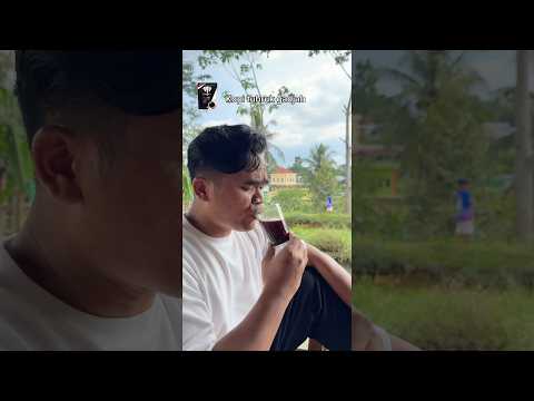 Setiap kopi berbeda rasa dan suara 🙈😄 #funny #comedy thumbnail