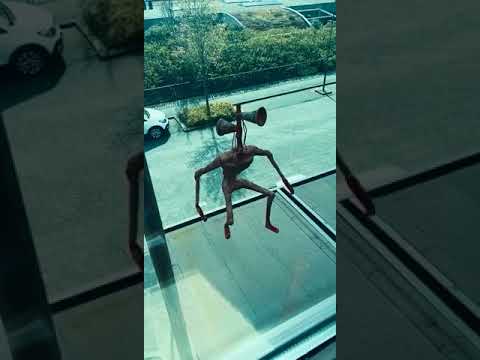Siren Head Dancing thumbnail