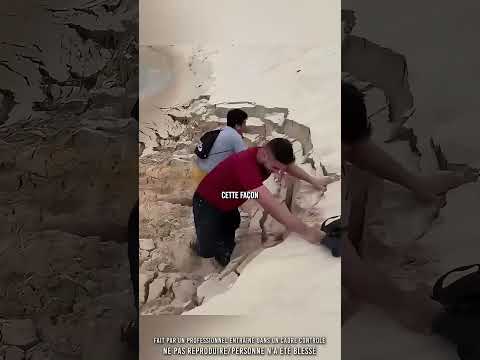? Quand tu rentres dans du sable mouvant… thumbnail