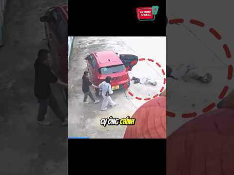 Con gái ruột bỏ cha già trước cổng chùa: ? #shorts thumbnail
