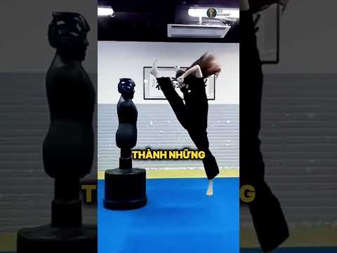 Lý Do Võ Taekwondo Được Xem Là Đại Bác Tầm Xa 🥋😱 thumbnail