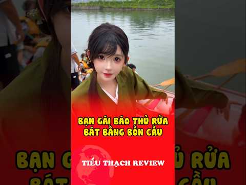 Bạn gái báo thủ rửa bát bằng bồn cầu #shorts thumbnail