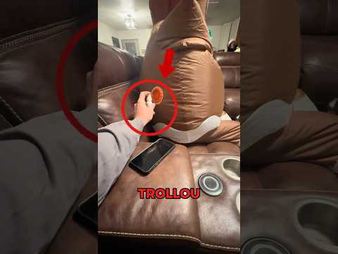 TROLOU O AMIGO COM SPRAY DE PUM ? thumbnail