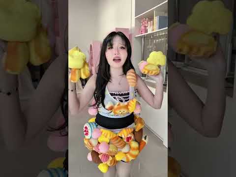 ใครอยากให้เอาชุดสกุชชี่ไปทำอะไรคอมเม้นต์มาเลย thumbnail