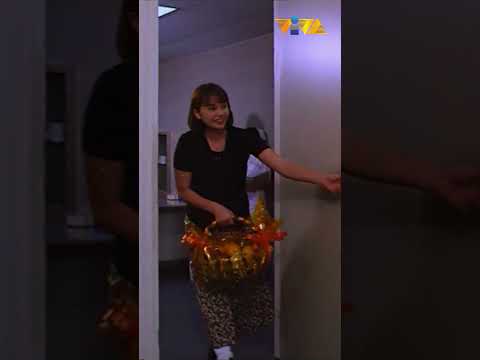 Takot pala sa multo si Gamol?! #shorts #movieclips #vivafilms thumbnail