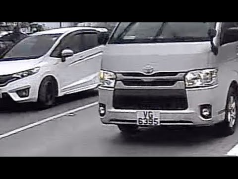  車CAM直擊 - 黐線機管局貨Van VG6395 想攞白色Jazz 命？ thumbnail