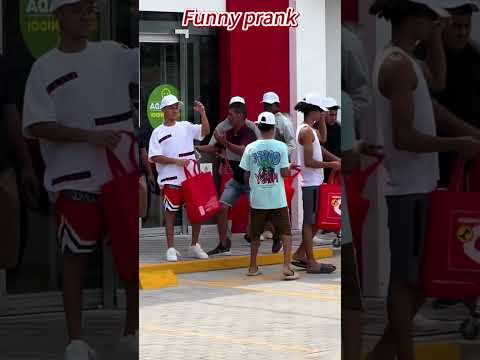 Funny prank😂#funny#prank#funnyprank#funnyvideos#funny thumbnail