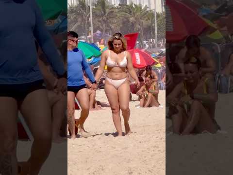 ?? Ipanema Beach A Windy Day thumbnail