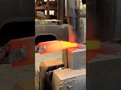 【86歳】戦後を生きたスーパーおじいちゃんが作る包丁 thumbnail