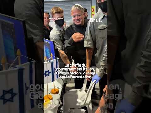 Un ministre israélien se met en scène devant les militants agenouillés d’une "flottille pour Gaza". thumbnail