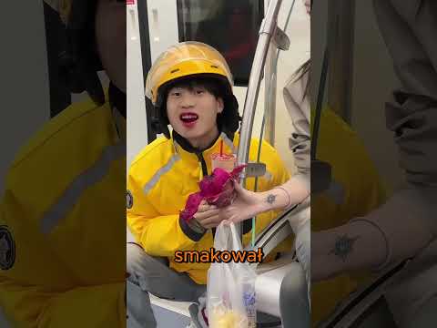 “Złapany na gorącym uczynku w pociągu 🚆🍉🍇” thumbnail