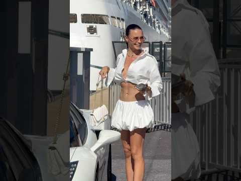 Infinite legs #monaco #millionaire #luxury #life thumbnail