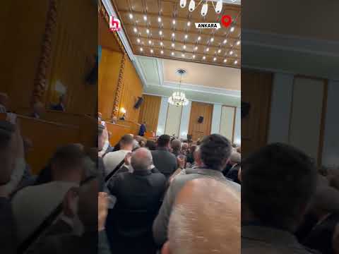 Kurultay için ilk imzayı veren Kayseri delegesi Ali Karaali uzun süre alkışlandı! thumbnail