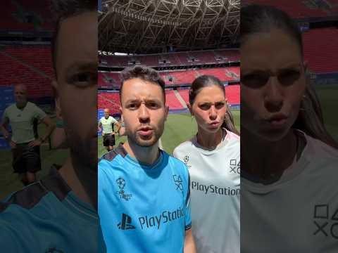 Con la youtuber de fútbol más grande @CelineDept thumbnail