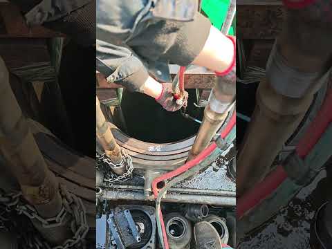 Guess what engine is this ? thumbnail