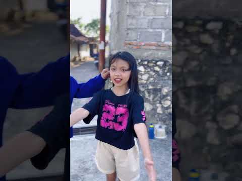 Kiano cari kesempatan peluk Giesta  Gisela cemburu buta ❤️🥰#shortsfeed #shortvideo #shorts thumbnail