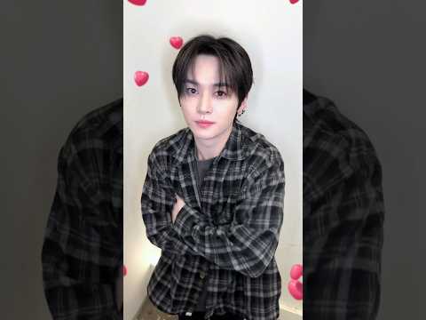 노 안아 #StrayKids #스트레이키즈 #리노 #LeeKnow #YouMakeStrayKidsStay thumbnail
