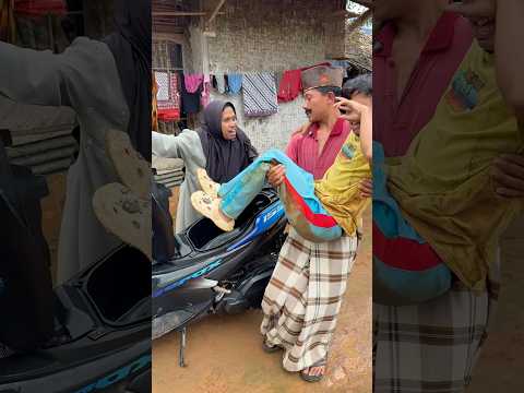 Naik motor masuk bagasi thumbnail