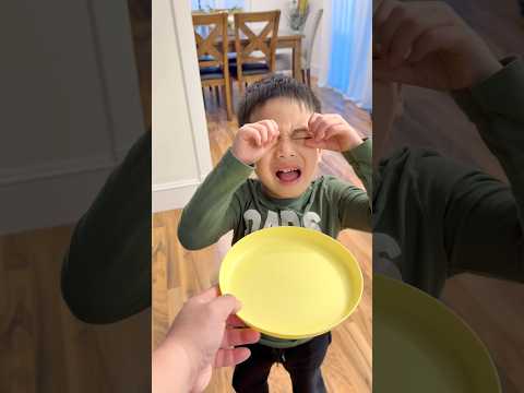 Baby brother thought he doesn’t have candy 🍭 thumbnail