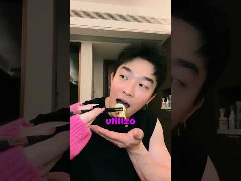 ASÍ PUEDES FINGIR TENER NOVIA!! 😂 thumbnail
