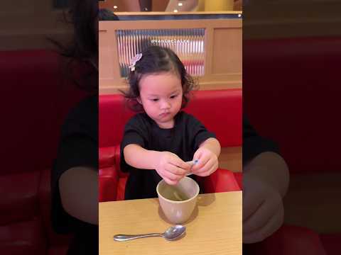 CARA BIKIN OCHA! 🍵 #piuwfamily #funny #familyvlog #familychannel #familyvideo #skit #challenge thumbnail