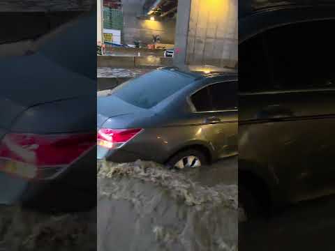 Flooding on the NYC Highway! thumbnail
