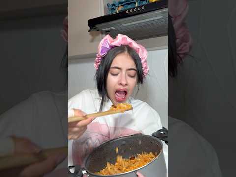 Cuando terminas con tu novio #laurasofia #humor #comedia #contenido thumbnail