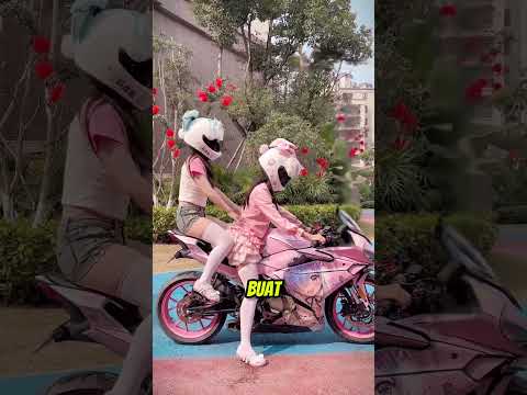 Ke dua cewek ini belajar naik motor gede biar gak di ejekin lagi sama temen-temennya #shortviral thumbnail