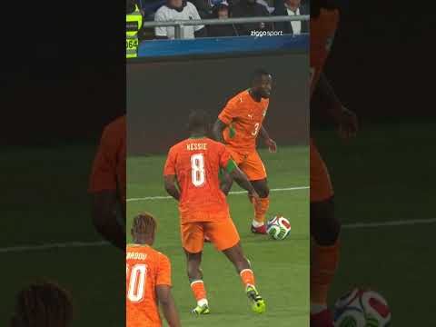Uhh Kessié? 😯#ZiggoSport #FRACIV #Frankrijk #Ivoorkust #Kessie thumbnail