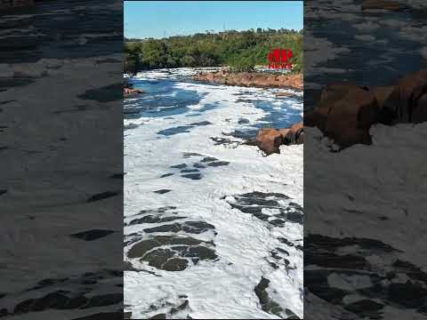 Espuma tóxica toma conta do Rio Tietê; assista #Shorts thumbnail