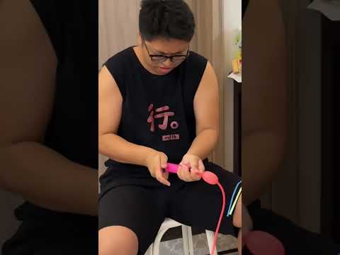 大牛的独门杂技！想要啥就有啥 #搞笑 #万万没想到 thumbnail