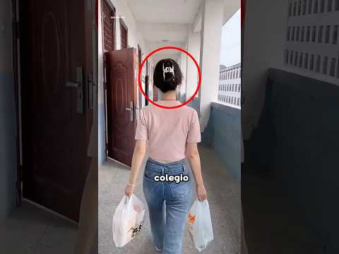 La profesora terminó las clases por sus estudiantes 😟 thumbnail