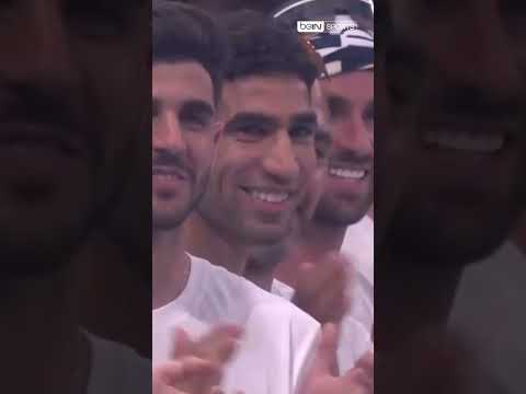 🏆 UEFA Şampiyonlar Ligi'nde "Sezonun Oyuncusu" Khvicha Kvaratskhelia Sahnede... #shorts thumbnail