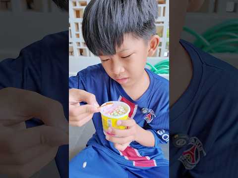 Kakak Rafa Gak Tau Makan Nyam-Nyam #shorts thumbnail