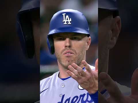 Freddie Freeman couldn't believe that his former teammate Michael Soroka was trying to pick him off😭 thumbnail