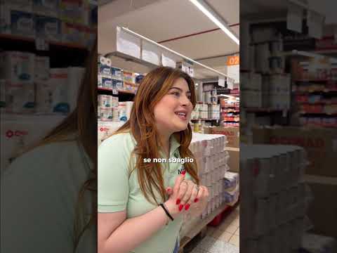 Lei voleva solo la carta igienica.Marti le stava facendo una consulenza completa. thumbnail