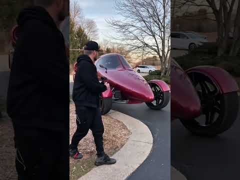 Mobil Ferrari Dijadiin Limosin thumbnail