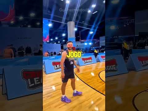 A Nova Bola Sem Ar Da Wilson Fez Stephen Curry Errar O Aro E A NBA Ficou Preocupada. thumbnail