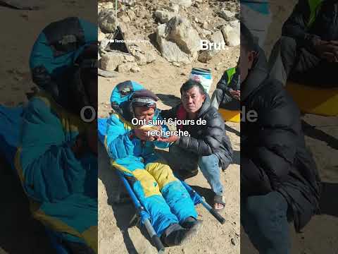 Un sherpa retrouvé vivant sur les pentes de l’Everest après 6 jours porté disparu. thumbnail