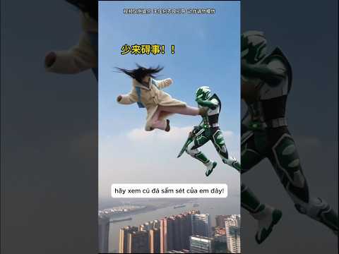 Anh siêu nhân chiến đấu với em gái vì bài tập về nhà #shorts thumbnail