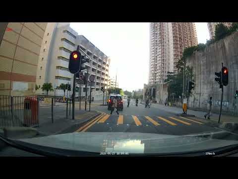 車CAM直擊 - DC9：乜咁多人衝燈嘅 thumbnail