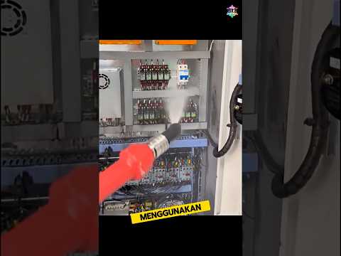 Jangan Asal Semprot Panel Listrik ? #faktaunik #elektronik #listrik #teknisipemula #mekanik thumbnail