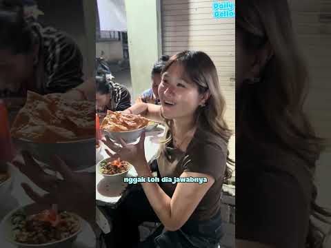 Mie ayam terenak sedunia!! #dellaseptt #dailylife #funnycomedy #lucu #food #makan #kuliner thumbnail
