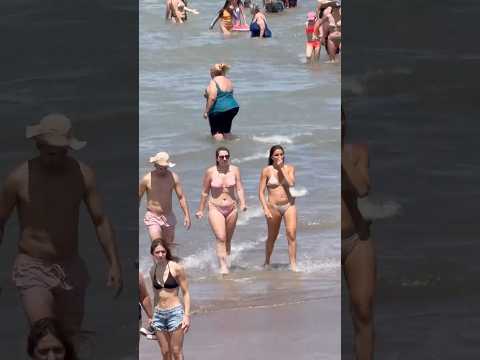 🇦🇷 Mar Del Plata Beach A Cool Day thumbnail
